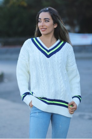 Ecru V-Neck Knitted Sweater